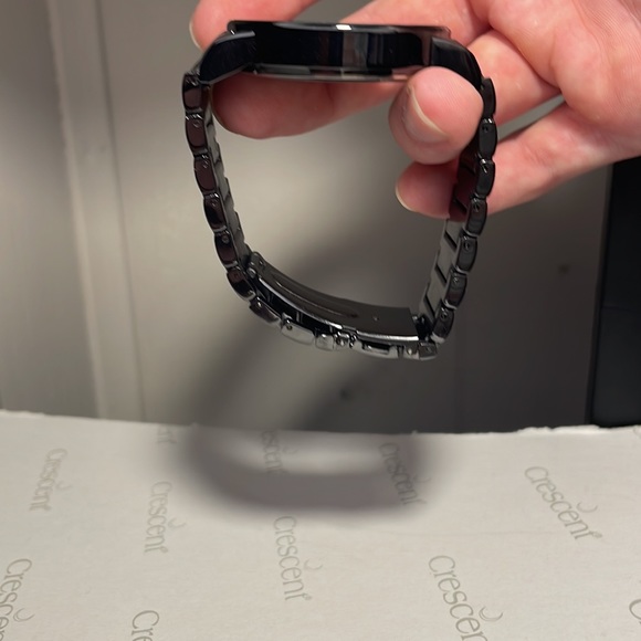 Black Van Heusen Watch (battery needs replaced) - Picture 2 of 4